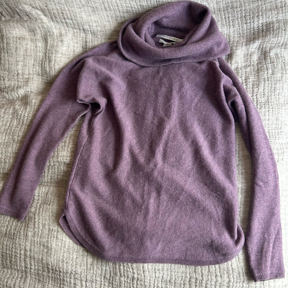 Max Studio 100% 2 ply cashmere Dusty Lavender Cowl Neck turtleneck Sweater